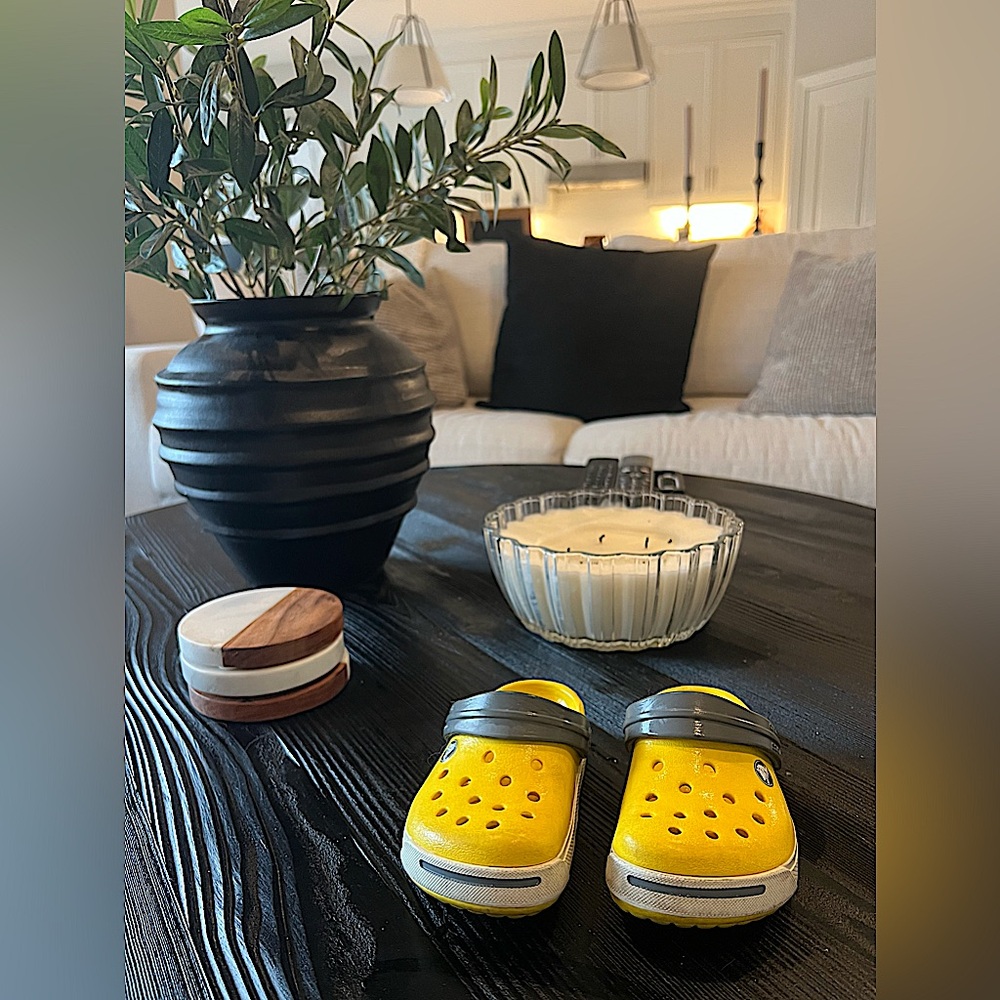 TODDLER YELLOW CROCS